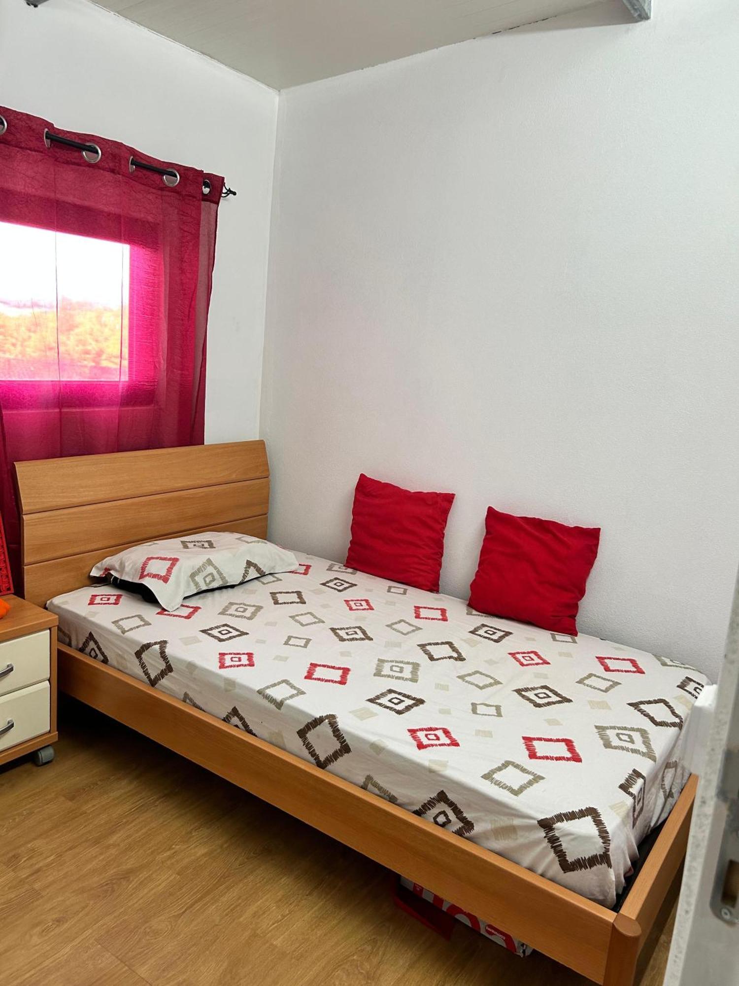 Japji Guest House Esmeriz Vitoria Экстерьер фото